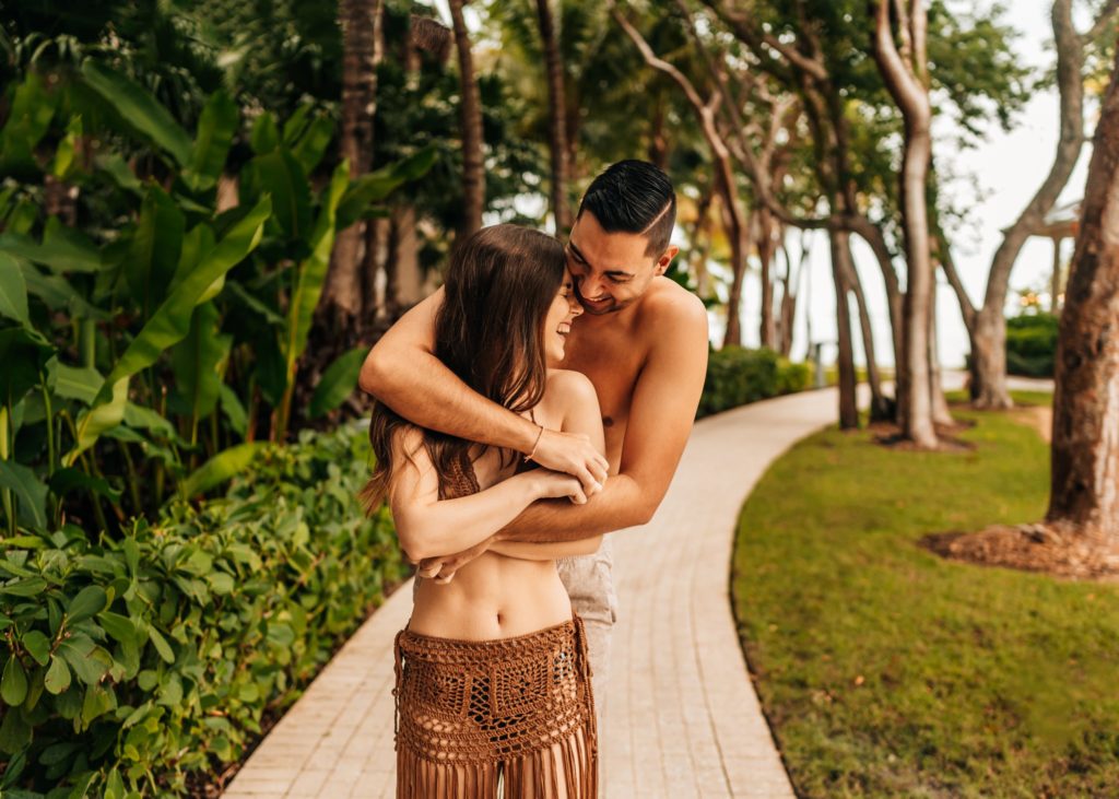 couple-photoshoot-Playa-Largo-Resort
