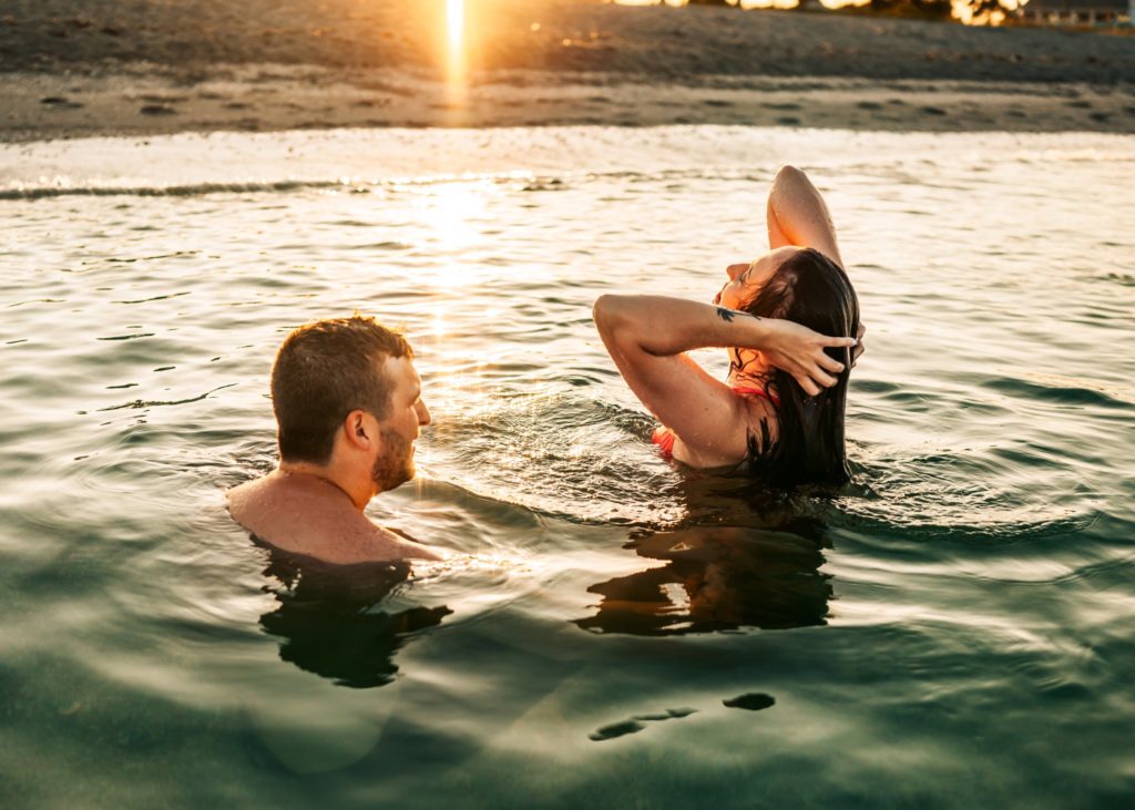 Water-Ocean-Englewood-Beach-Sunrise-Couple-Photoshoot-Chasing-Creative