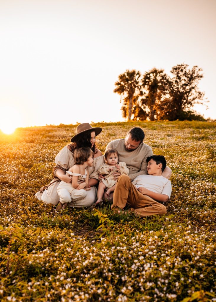 family-playing-chasing-creative-media-family-photographer