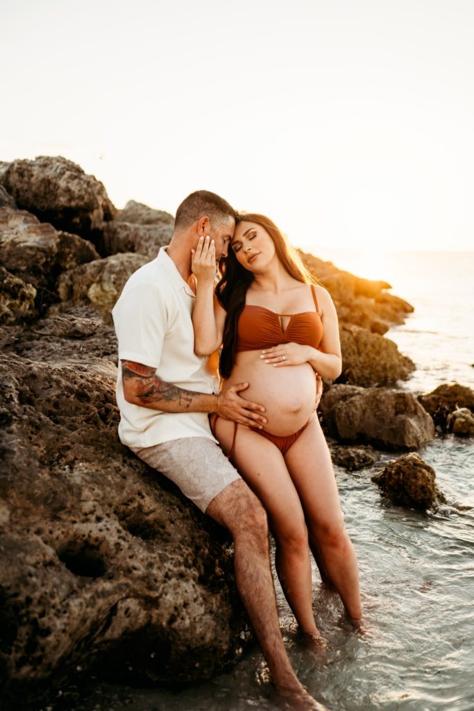 expecting-mother-maternity-portraits-naples-florida