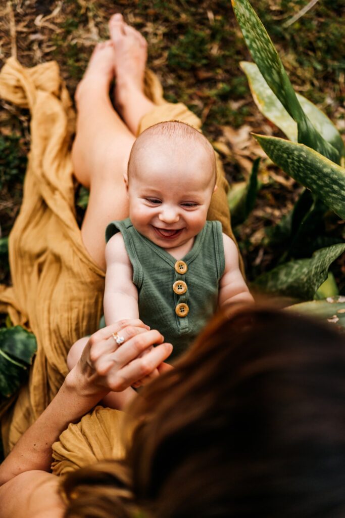 baby-laughing-during-photography-portrait-session