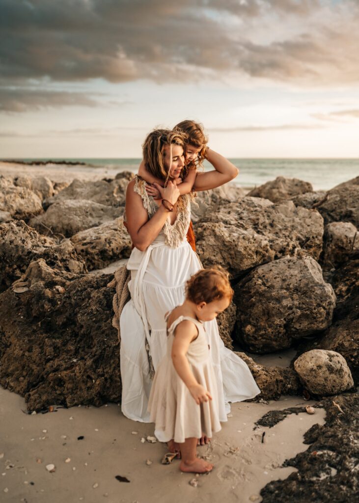 motherhood-family-beach-pictures-with-Chasing-Creative-photography