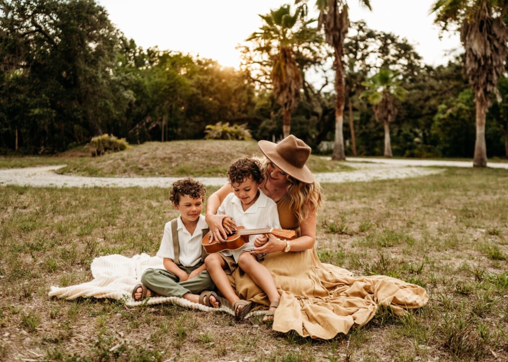 mother-with-sons-golden-hour-portrait-session