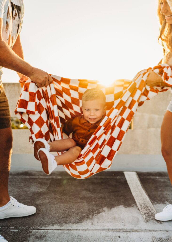 child-laughing-golden-hour-family-portraits