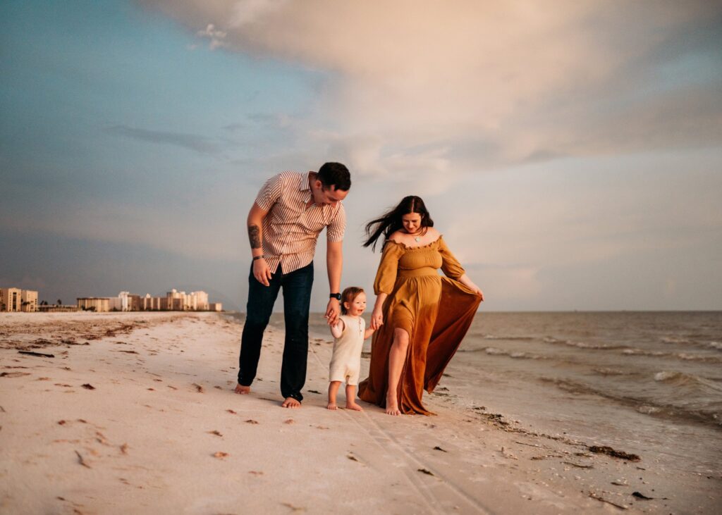 Fort-Myers-family-portrait-beach
